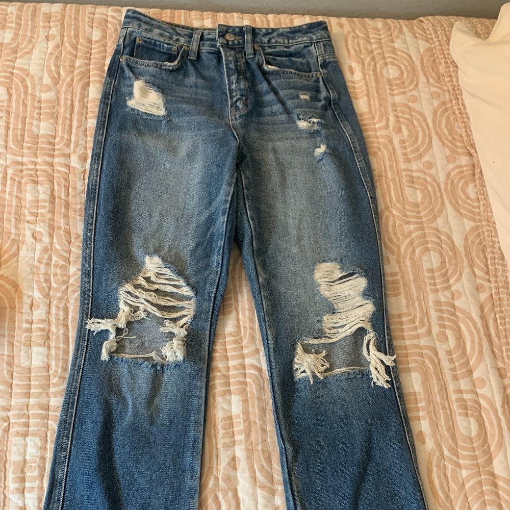 Ripped Trendy Ankle Jeans Size 29 ☀️